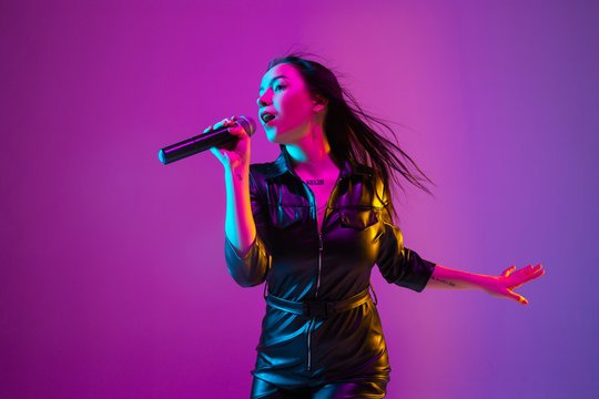 The Rise of Akoun昆醬 Singer: A Fresh Voice Redefining the Global Music Scene